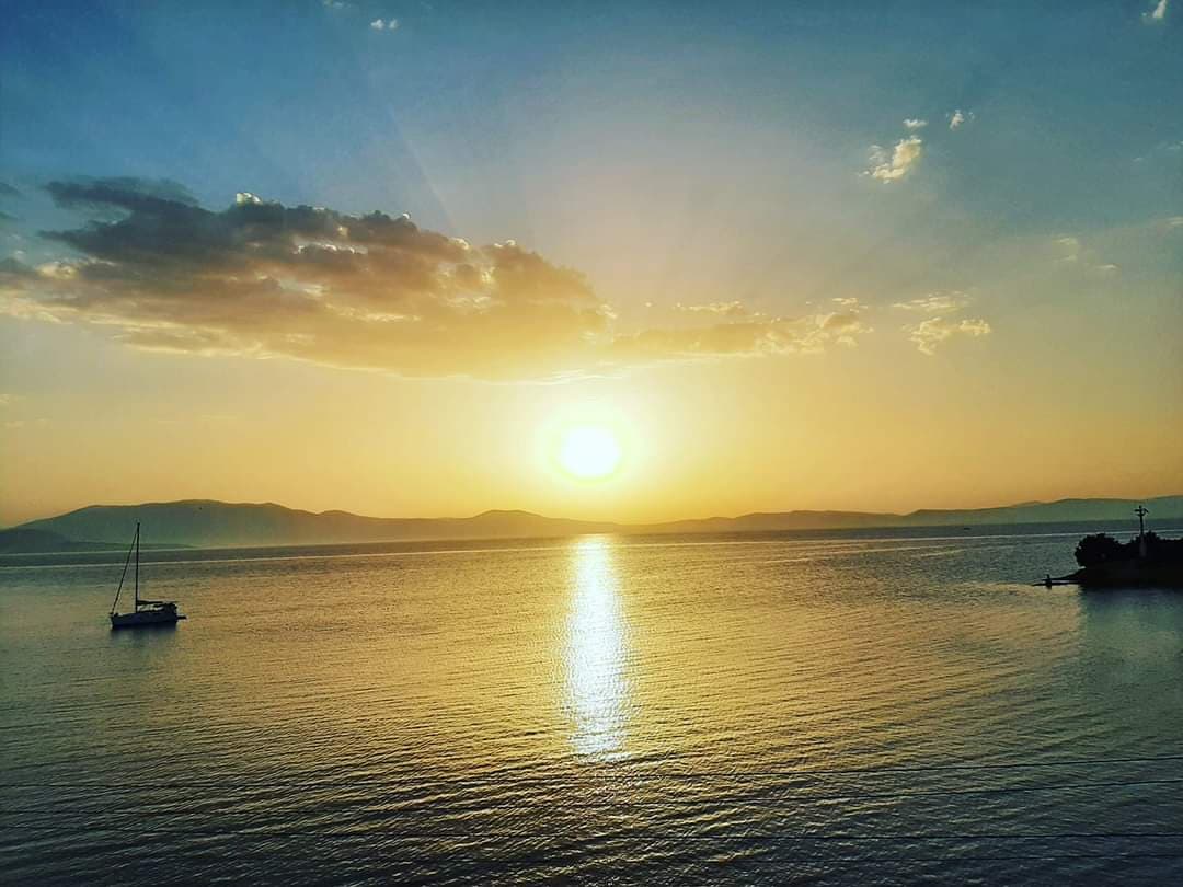 Üç Günlük Ömre Bedel