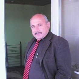 Esat Kurt