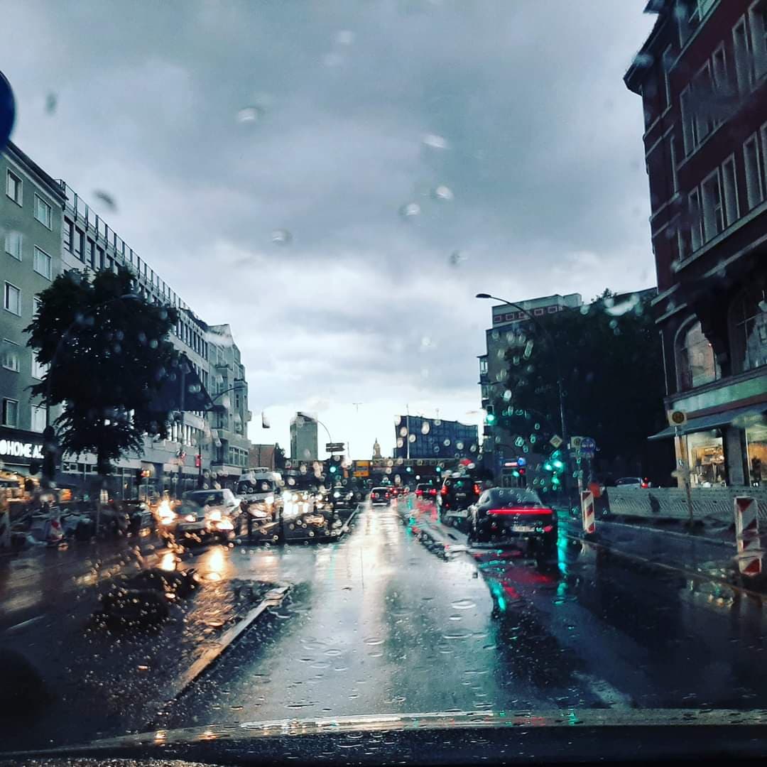 Bırakma Gitsin