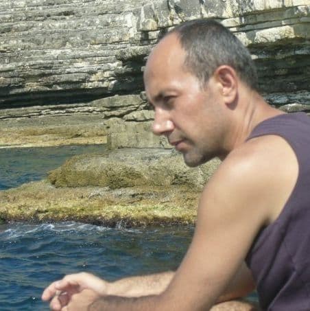 Şenol Gündede