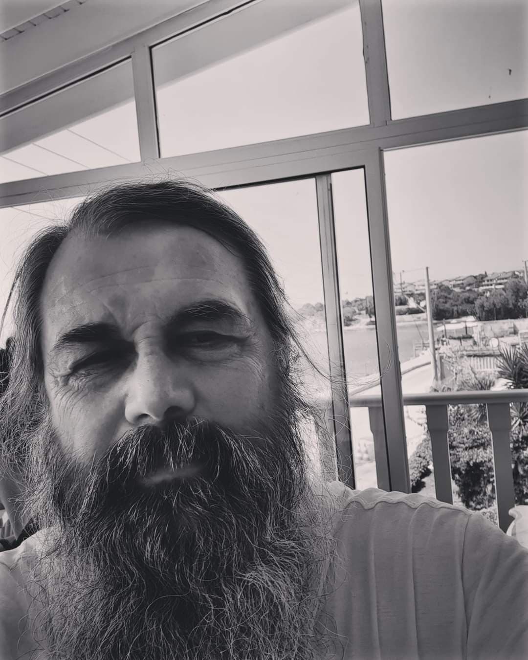 Düşlere Kurumuş Bir Mazi