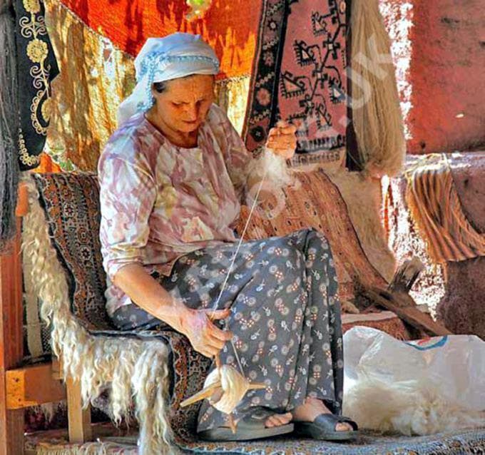 Yalnız