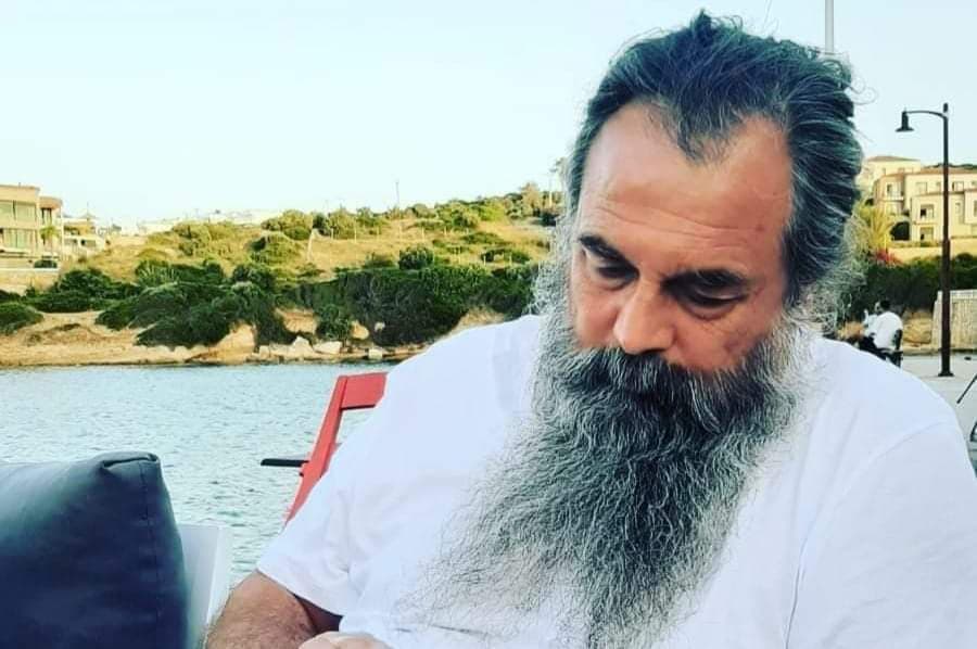 Kıskacının Tam Ortasında
