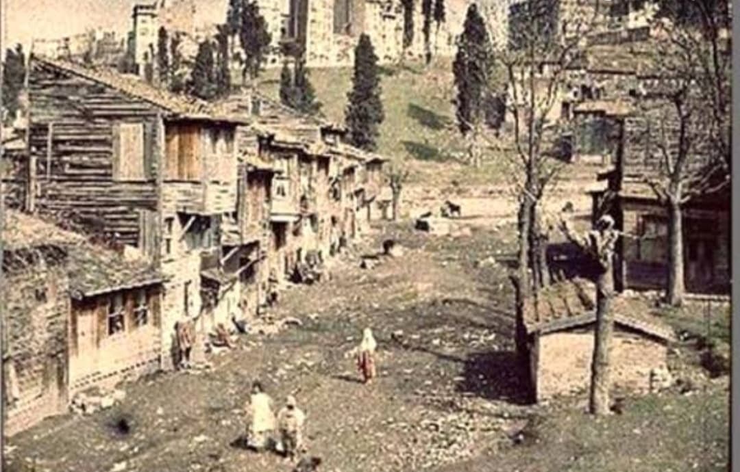 Eksikti Bir Şeyler