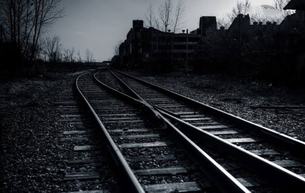 Ve Çarpıyor Karanlığa Tren