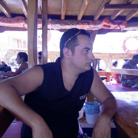 Esat Bayrak