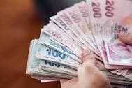 Gelmeye Görsün Paranın Kokusu