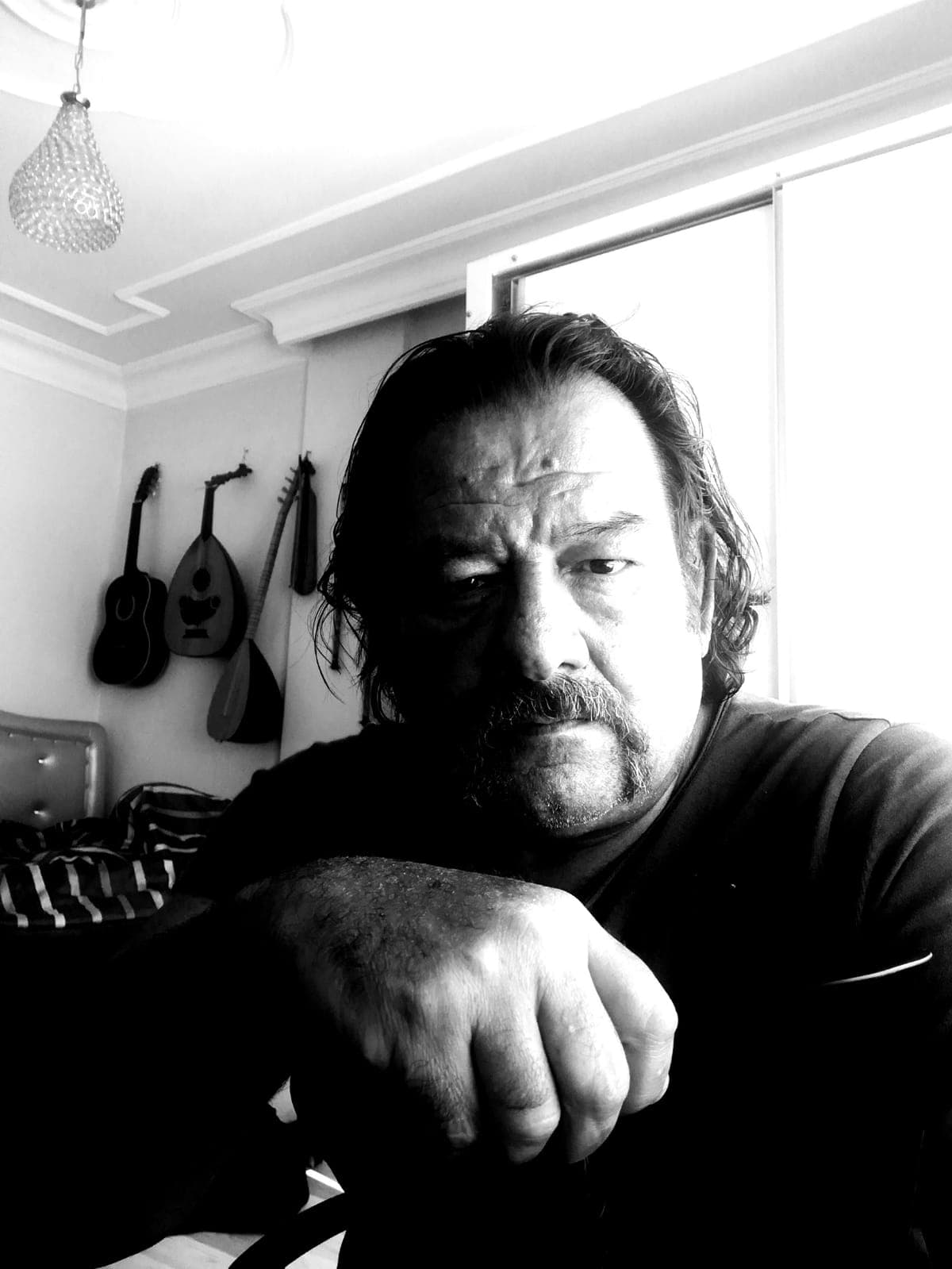 Öldü Sandığın Adamın Sandığından