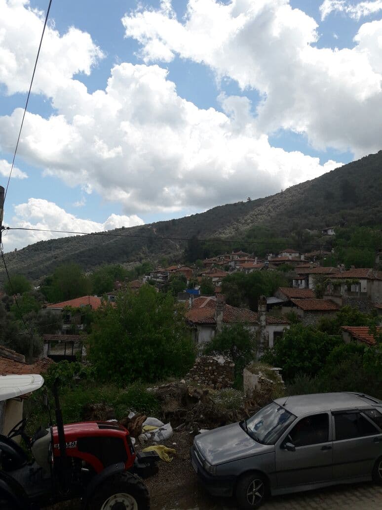Sevgi Ekelim Topraklara