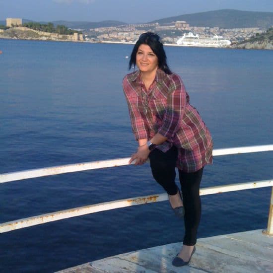 Emel Karşıyakalılar