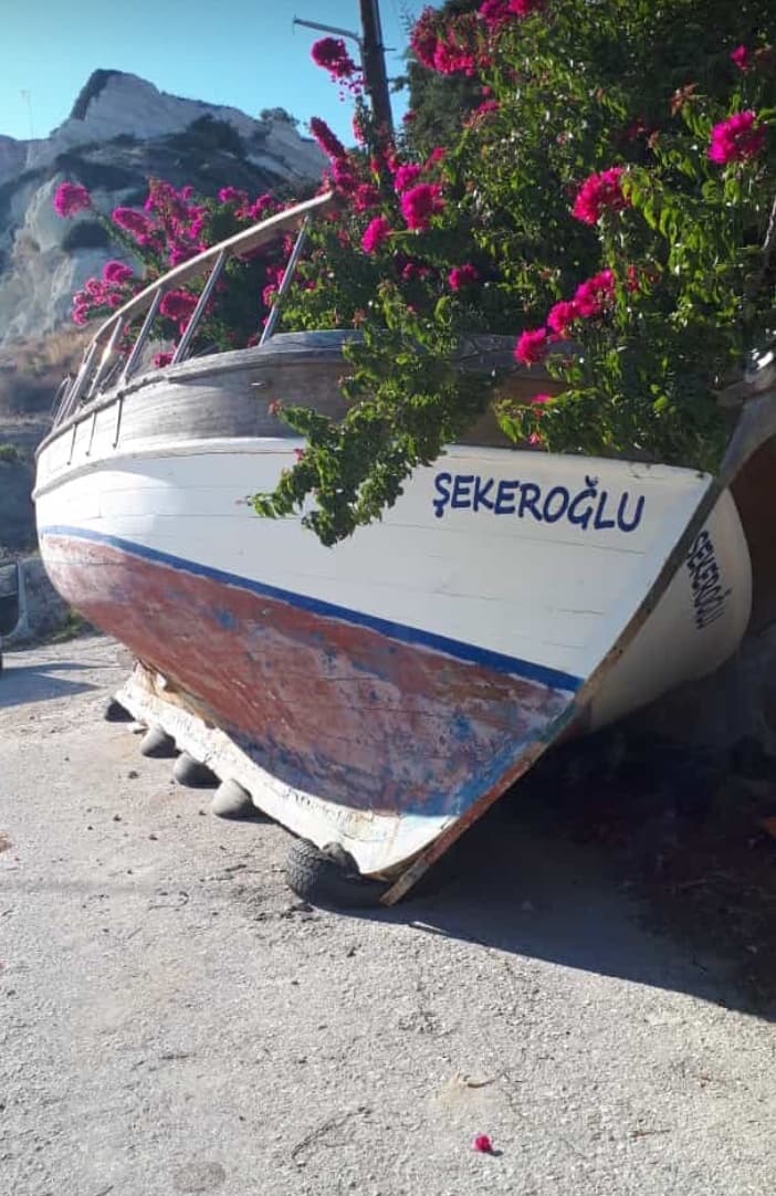 Teknedeki Delik
