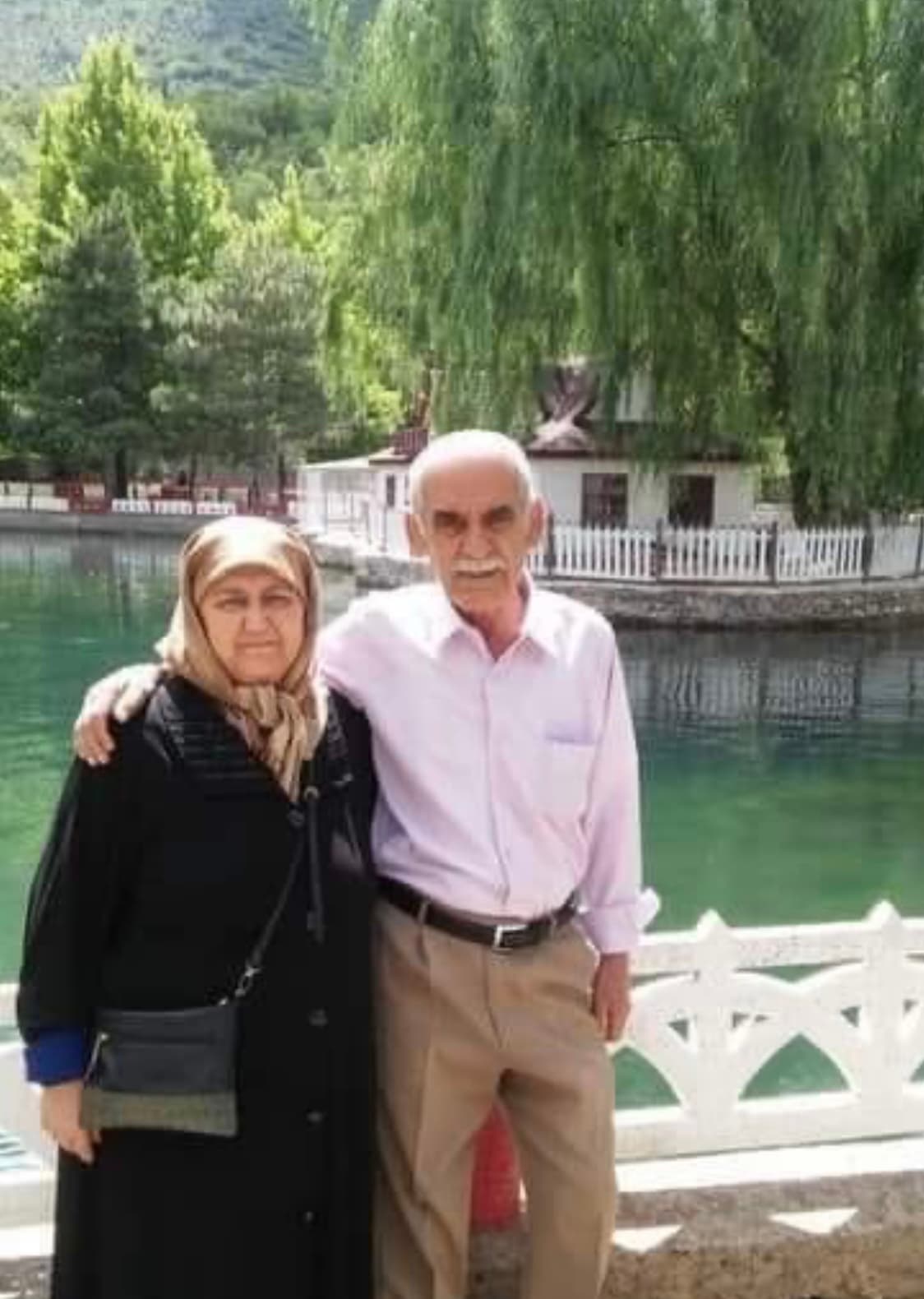 Komşumuz Münevver Abla