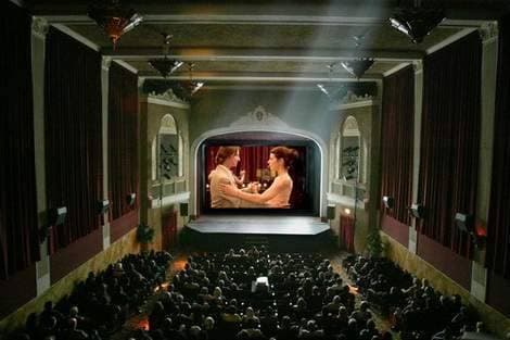 Hadi Seninle Bir Film İzleyelim