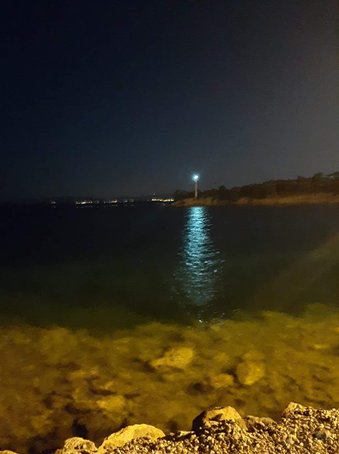 Geceye Sarsam Seni