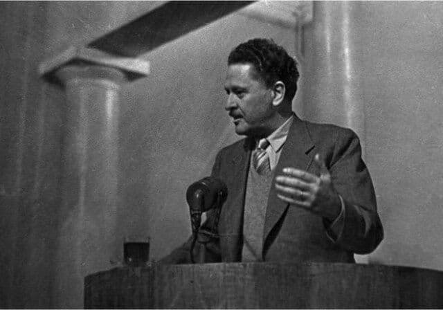 Bu Dünyadan Bir Nazım Hikmet Geçti