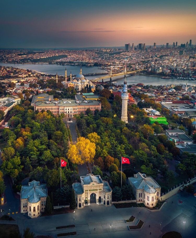 Kendime Yalnızlık Şehri Kurdum