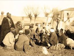 Bir Çakıl Taşıdır Kalbim