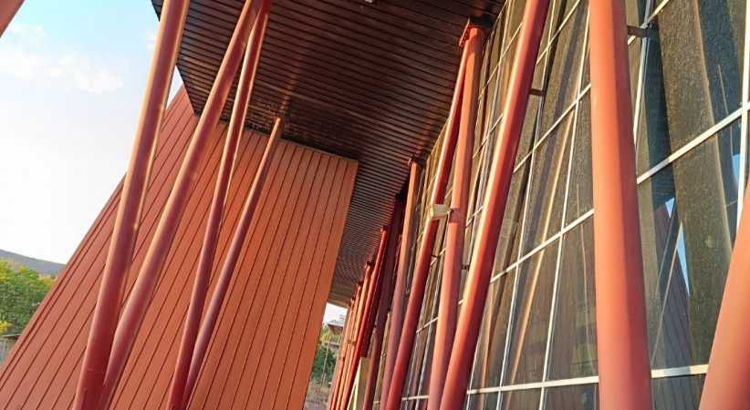 Gi̇rîz-i Mâzi / Geçmişten Kaçış